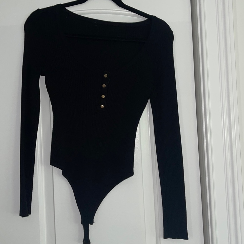 Black long sleeves bodysuit